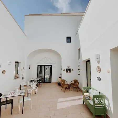 Masseria Palane Bed & Breakfast 3*