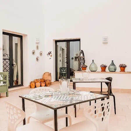 Masseria Palane Bed & Breakfast 3*