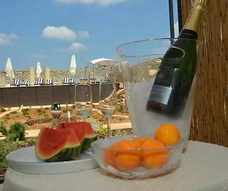 Bed & Breakfast Masseria Palane 4*