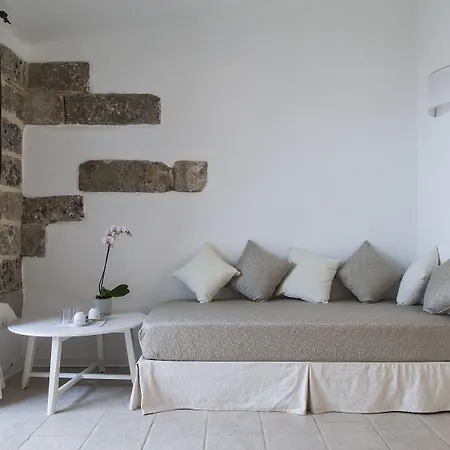 Oda ve Kahvaltı Masseria Palane 4*