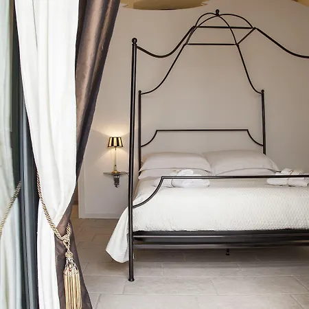 Oda ve Kahvaltı Masseria Palane 4*