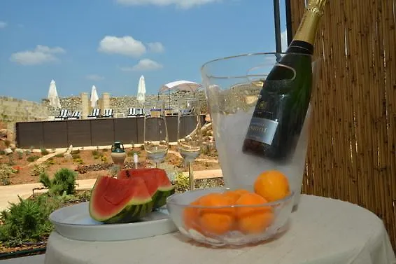 Alojamento de Acomodação e Pequeno-almoço Masseria Palane 4*